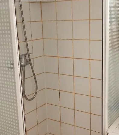 Joli Sur L'étang à Côté Du Marché De Noël Appartement *
