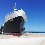 Joli T2 Les Pieds Dans L'eau 乐巴凯尔斯