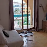 Joli T2 Les Pieds Dans L'eau 乐巴凯尔斯